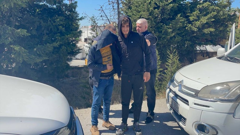 3 kişi mülteci kaçakçılığından gözaltına alındı