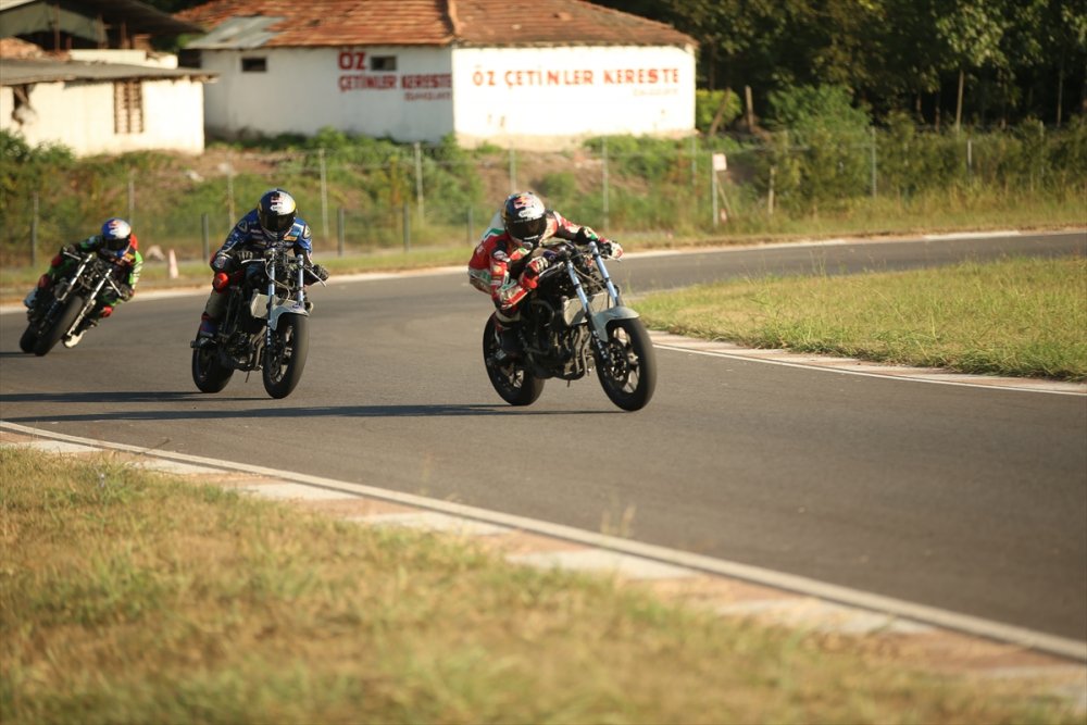 Milli motosikletçinin Fransa'da hedefi zirve