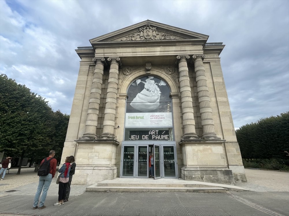 Paris'te Tuileries Bahçesi heykelleriyle bir açık hava müzesi