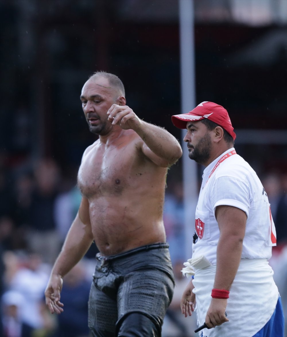 671. Tarihi Elmalı Yağlı Güreşleri'nde başpehlivanlığı Ali Gürbüz kazandı