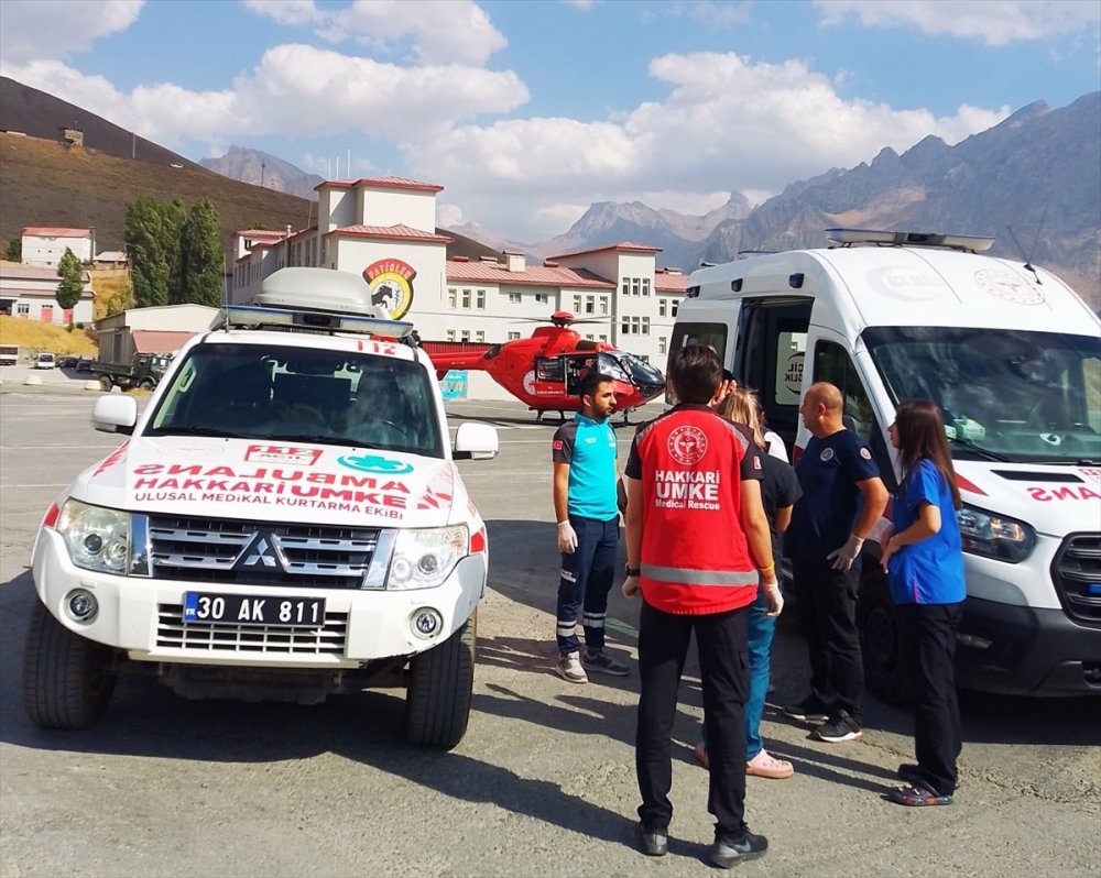 Rahatsızlanan 6 yaşındaki çocuk ambulans uçakla Ankara'ya sevk edildi