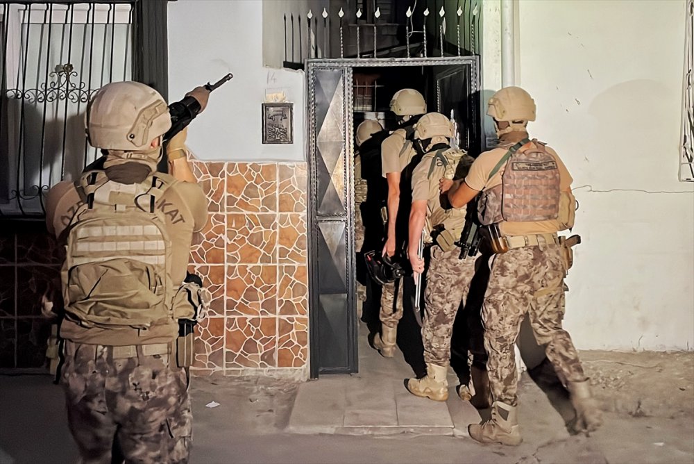 PKK, FETÖ ve DEAŞ'a operasyonlarda 4 şüpehli tutukalnı