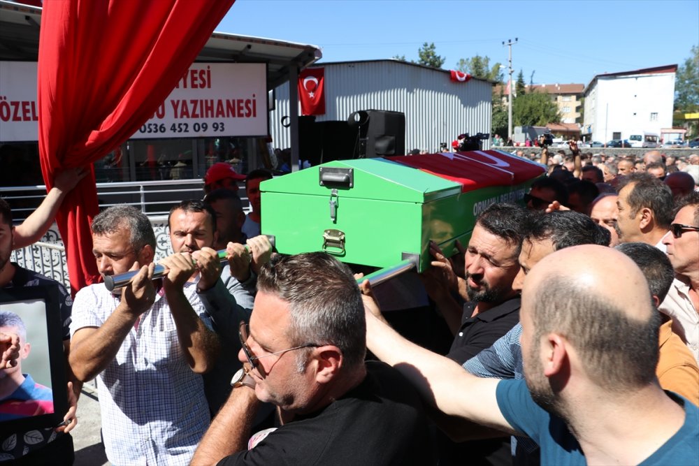 Maden ocağında hayatını kaybeden işçi, son yolculuğuna uğurlandı