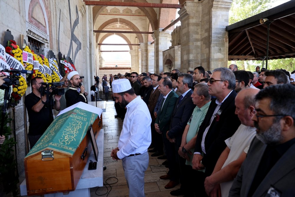 TRT Haber kameramanı Berk Söylemez toprağa verildi