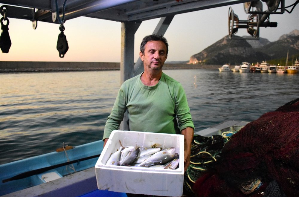 Akdenizli balıkçılar denize açıldı