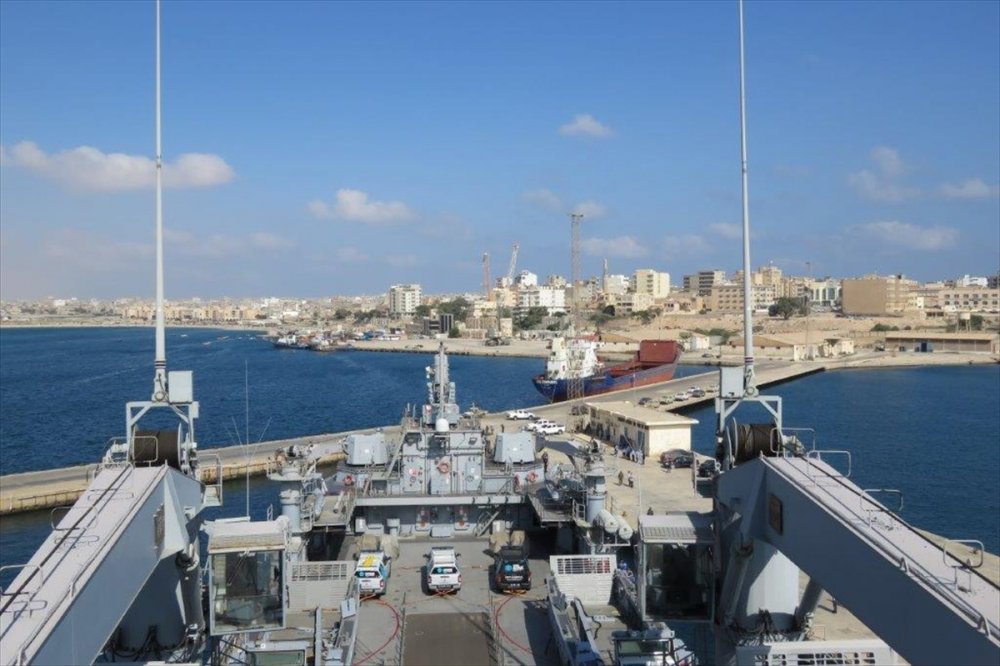 Libya'ya ulaştırılan malzemeleri  teslim edildi