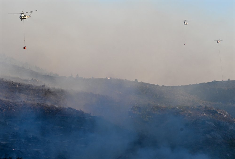 İzmir'deki orman yangınına müdahale eden helikopter baraja düştü