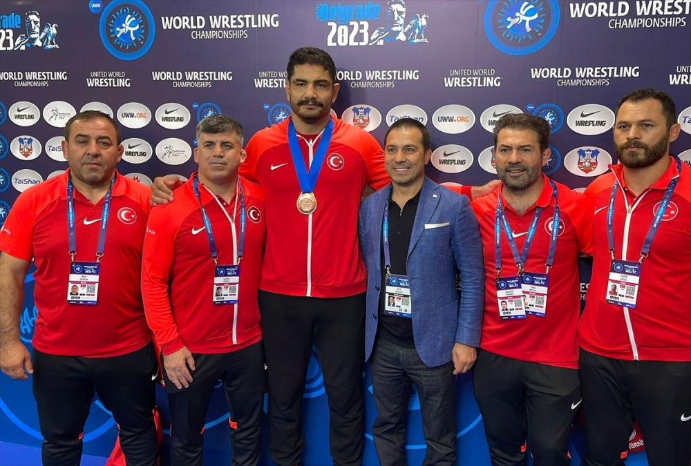 Milli güreşçi Taha Akgül'ün olimpiyat hedefi altın