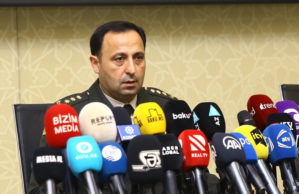 Azerbaycan ordusu Karabağ'da 60'tan fazla askeri mevziyi ele geçirdi
