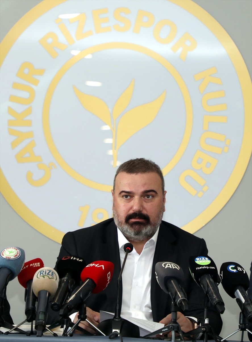 Çaykur Rizespor'da 15 yeni transferler tanıtıldı