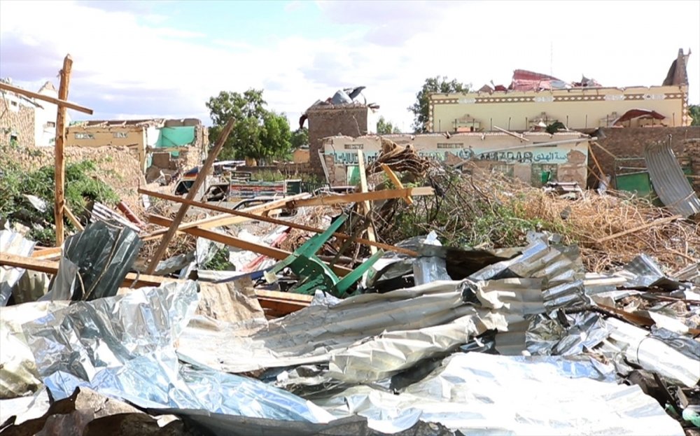 Bombalı araçla düzenlenen saldırıda en az 10 kişi yaşamını yitirdi