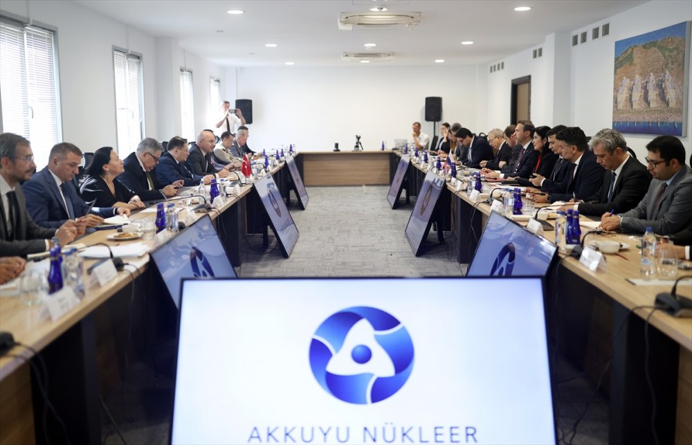 Bakan Bayraktar, Akkuyu NGS inşaat sahasında incelemede bulundu