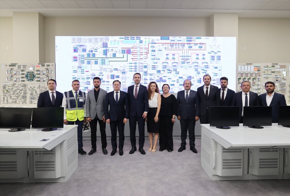 Bakan Bayraktar, Akkuyu NGS inşaat sahasında incelemede bulundu