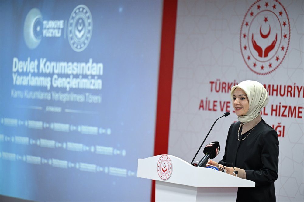 Bakan Göktaş, devlet korumasındaki gençlerin kamu kurumlarına yerleştirilmesi töreninde konuştu: