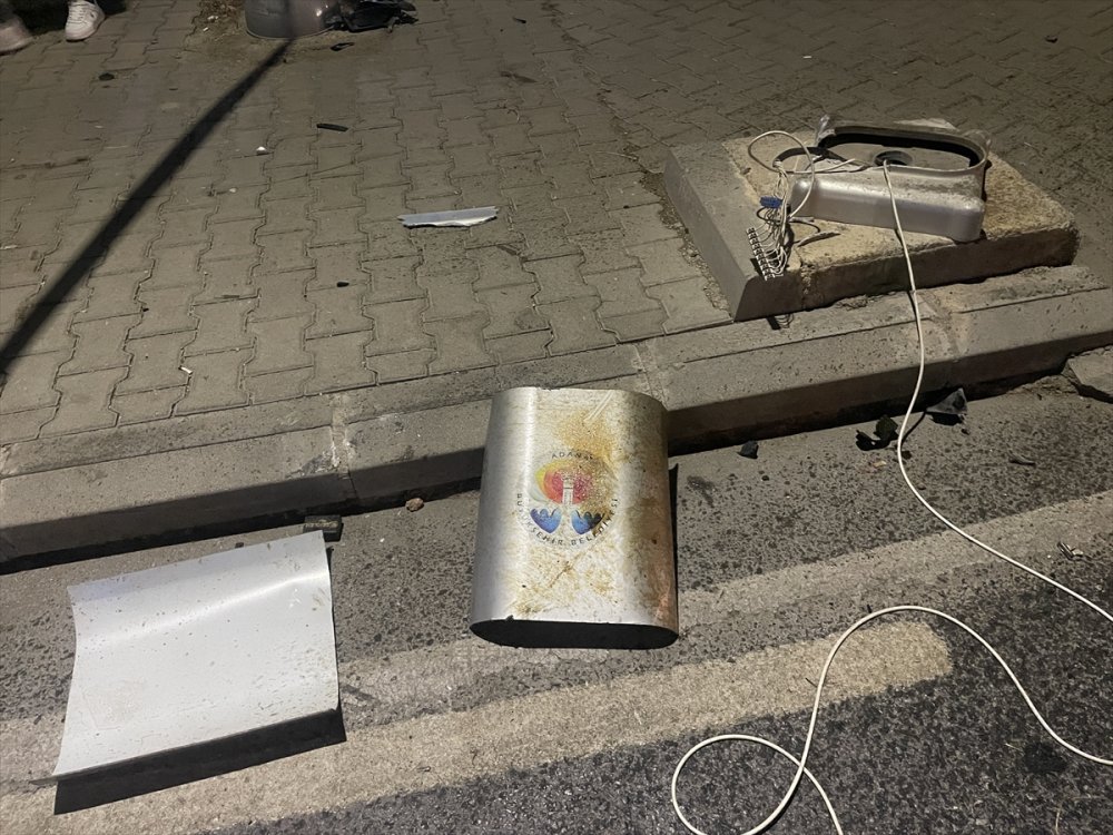 Adana'da trafik kazasında 1 kişi öldü, 3 kişi yaralandı