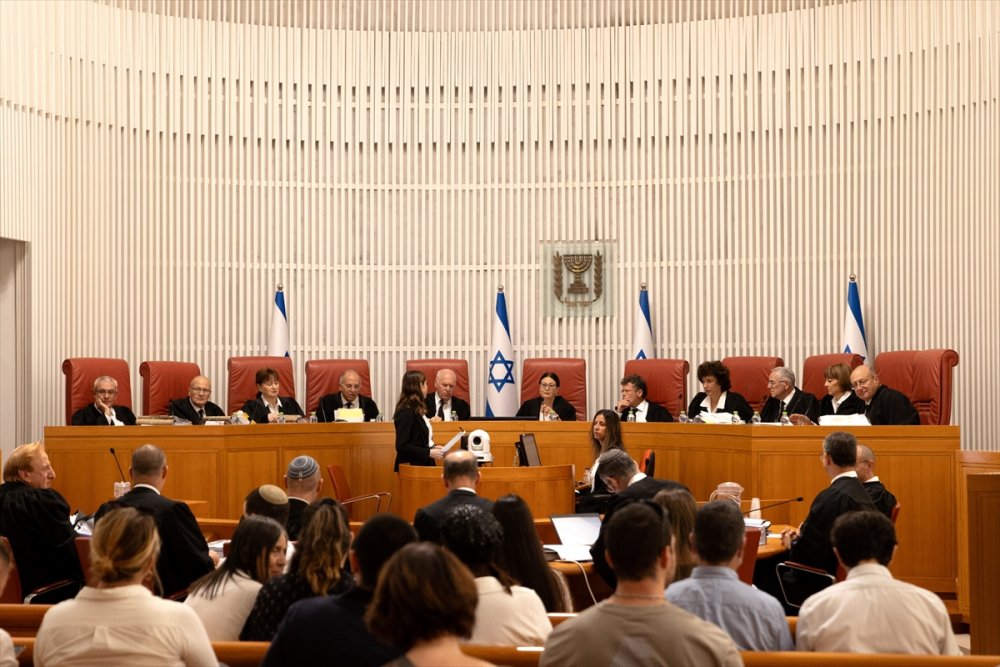 İsrail'de Yüksek Mahkeme'de yargı düzenlemesindeki kanun görüşülüyor