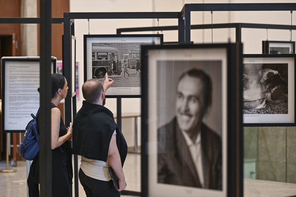 Ozan Sağdıç'ın Ankara temalı fotoğraf sergisi açıldı