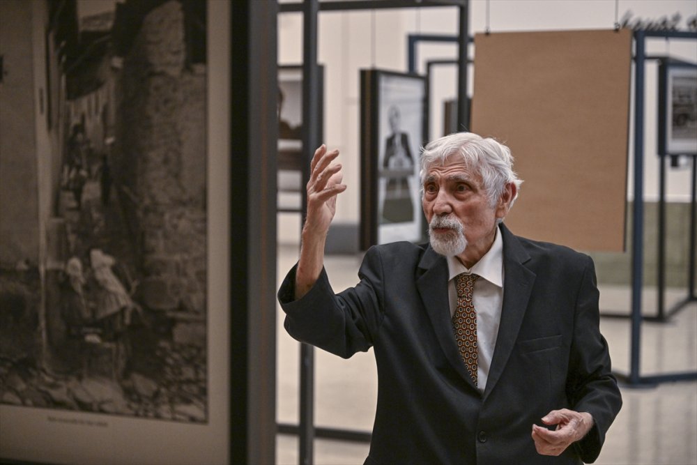 Ozan Sağdıç'ın Ankara temalı fotoğraf sergisi açıldı