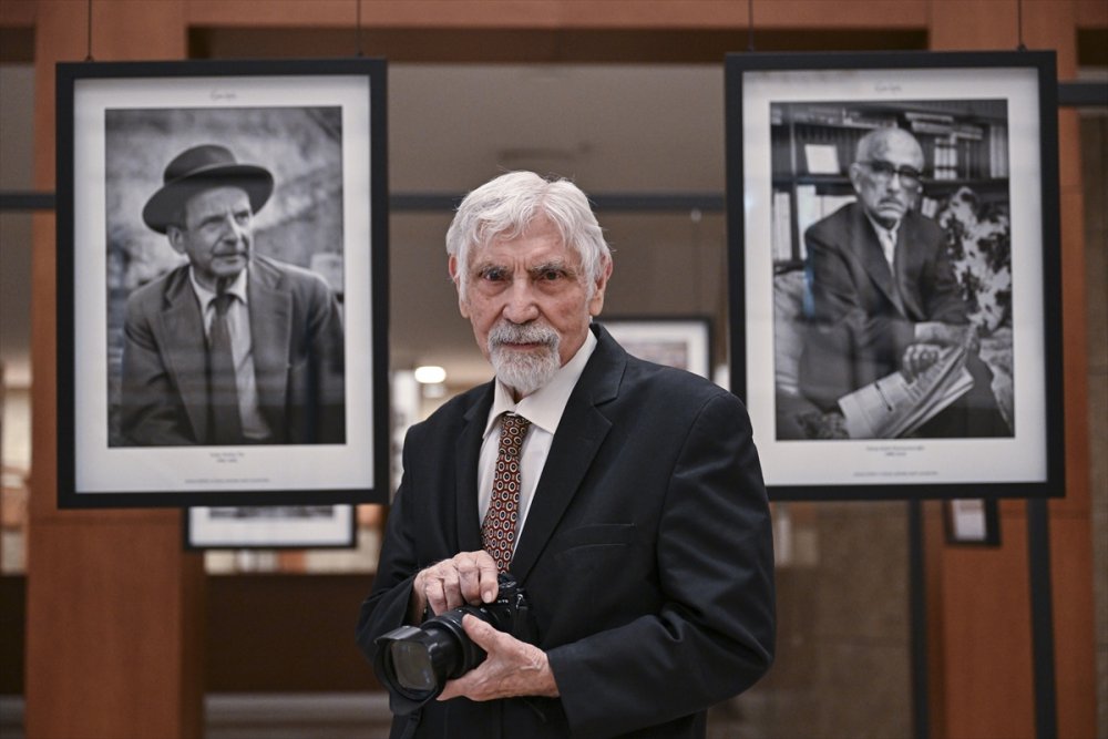 Ozan Sağdıç'ın Ankara temalı fotoğraf sergisi açıldı