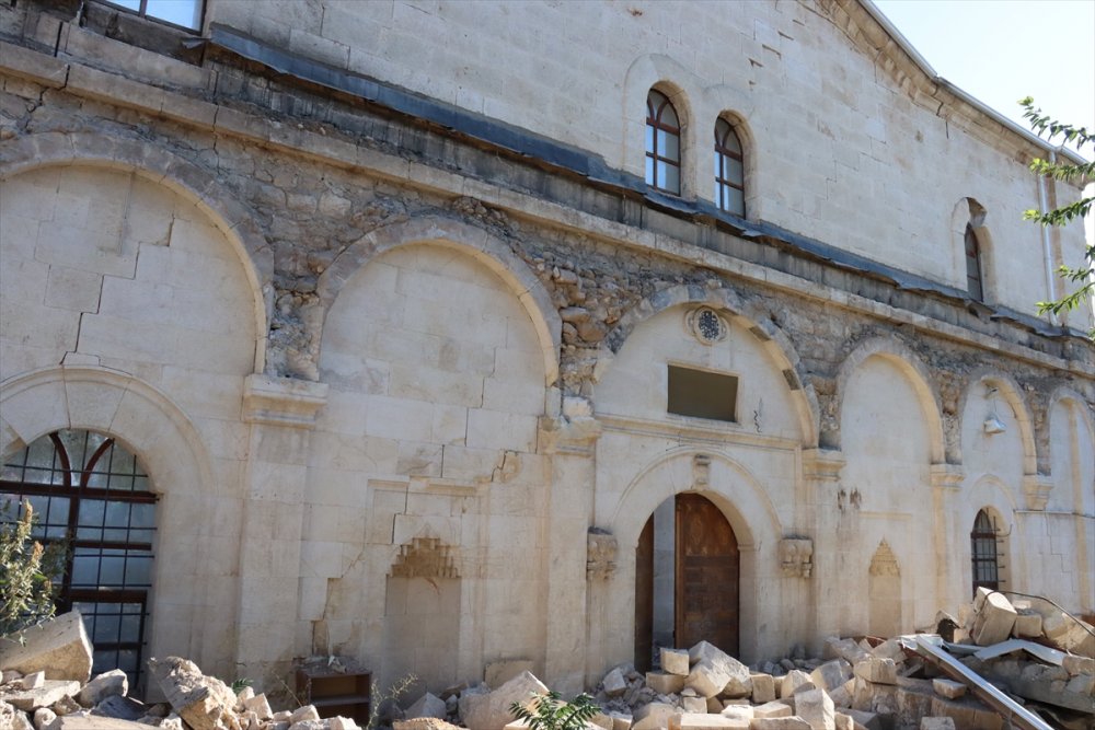 Depremlerde yıkılan tarihi Ulu Cami, restore ediliyor
