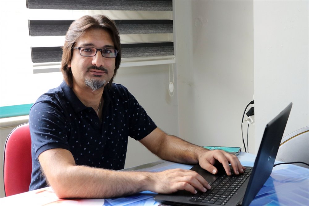 Kalbinde "hayat sigortam" dediği pille yaşıyor