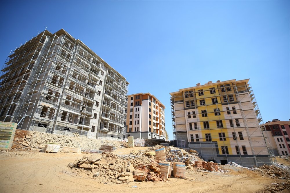 9 bin 800 deprem konutu yıl sonunda teslim edilecek
