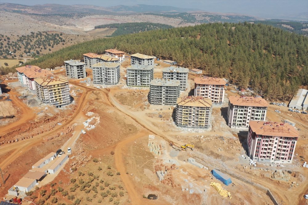 9 bin 800 deprem konutu yıl sonunda teslim edilecek