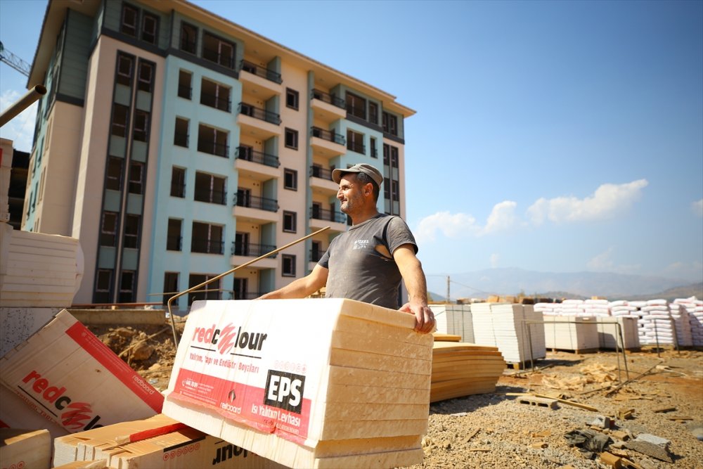 9 bin 800 deprem konutu yıl sonunda teslim edilecek