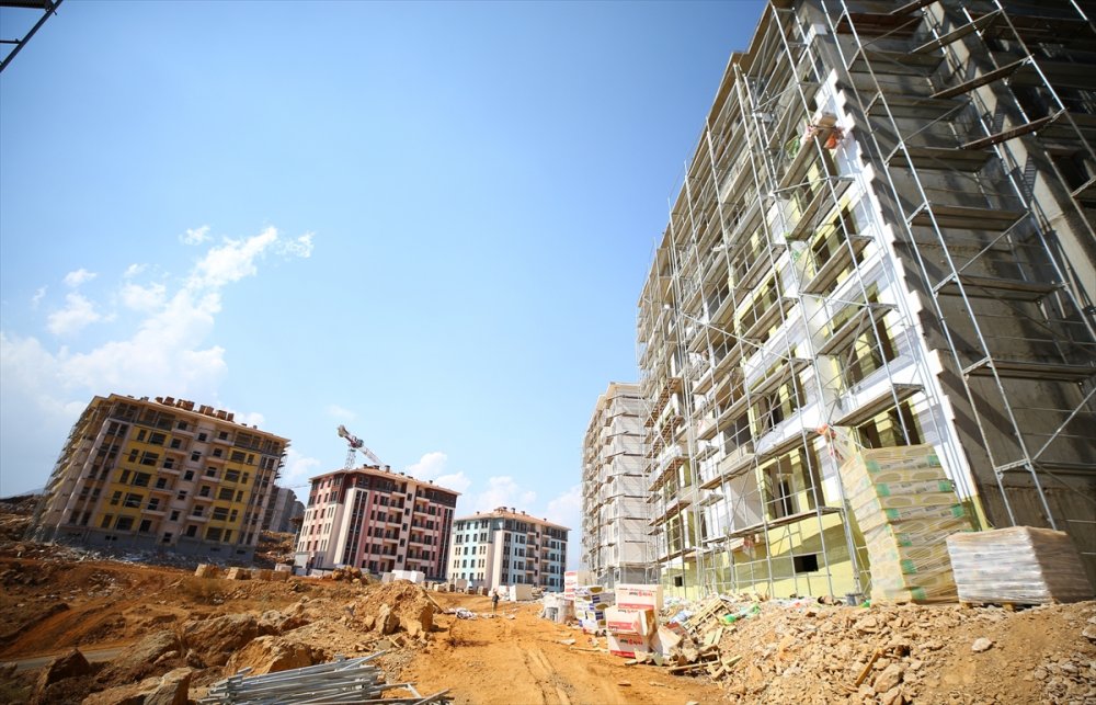 9 bin 800 deprem konutu yıl sonunda teslim edilecek