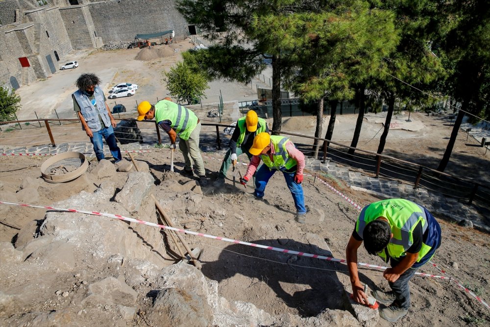 Amida Höyük'te Artuklu Sarayı'nın surlarının temeli ortaya çıkarılacak