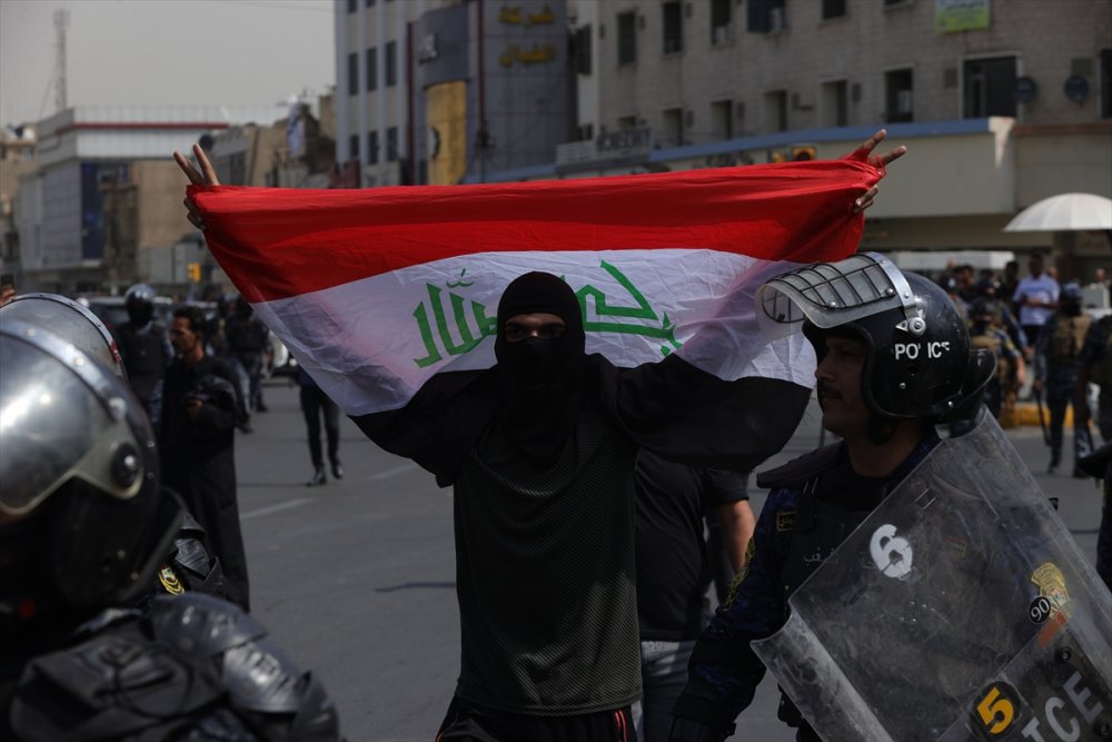 Bağdat'ta, 4 yıl önceki gösterilerde hayatını kaybedenler anıldı