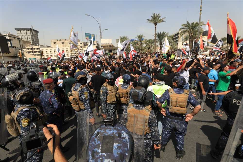 Bağdat'ta, 4 yıl önceki gösterilerde hayatını kaybedenler anıldı