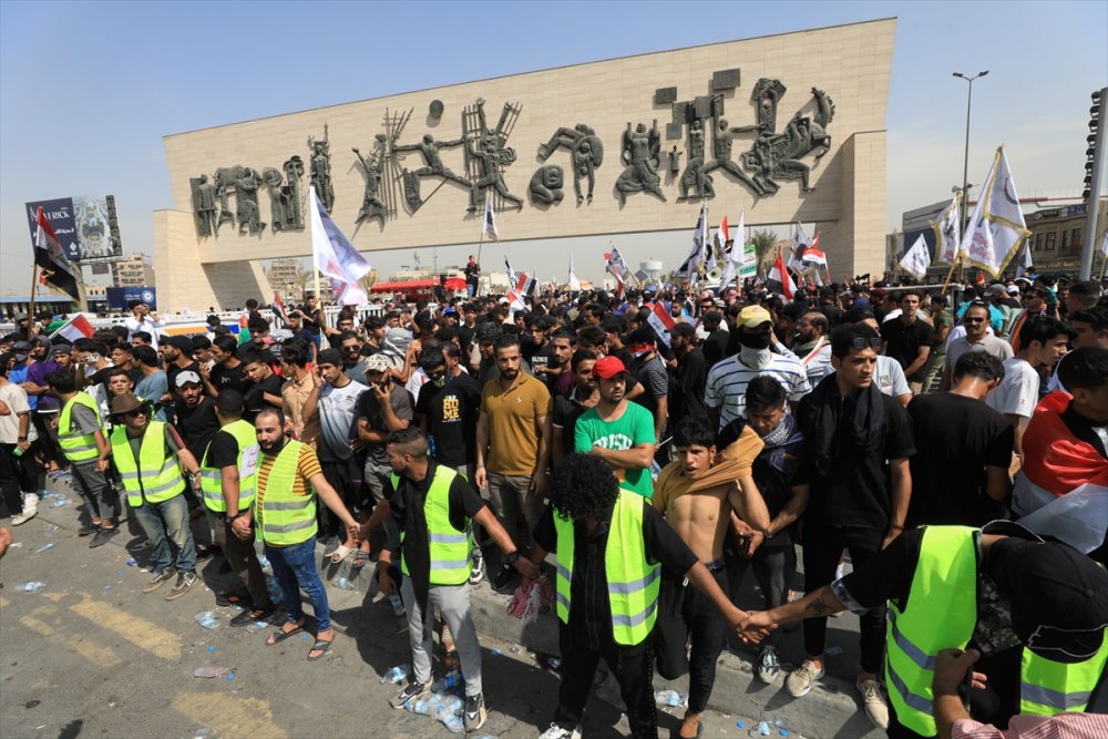 Bağdat'ta, 4 yıl önceki gösterilerde hayatını kaybedenler anıldı