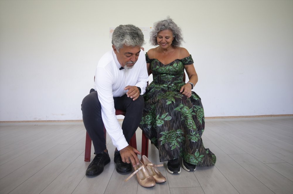 Emekli öğretmen çiftin "Vals" tutkusu