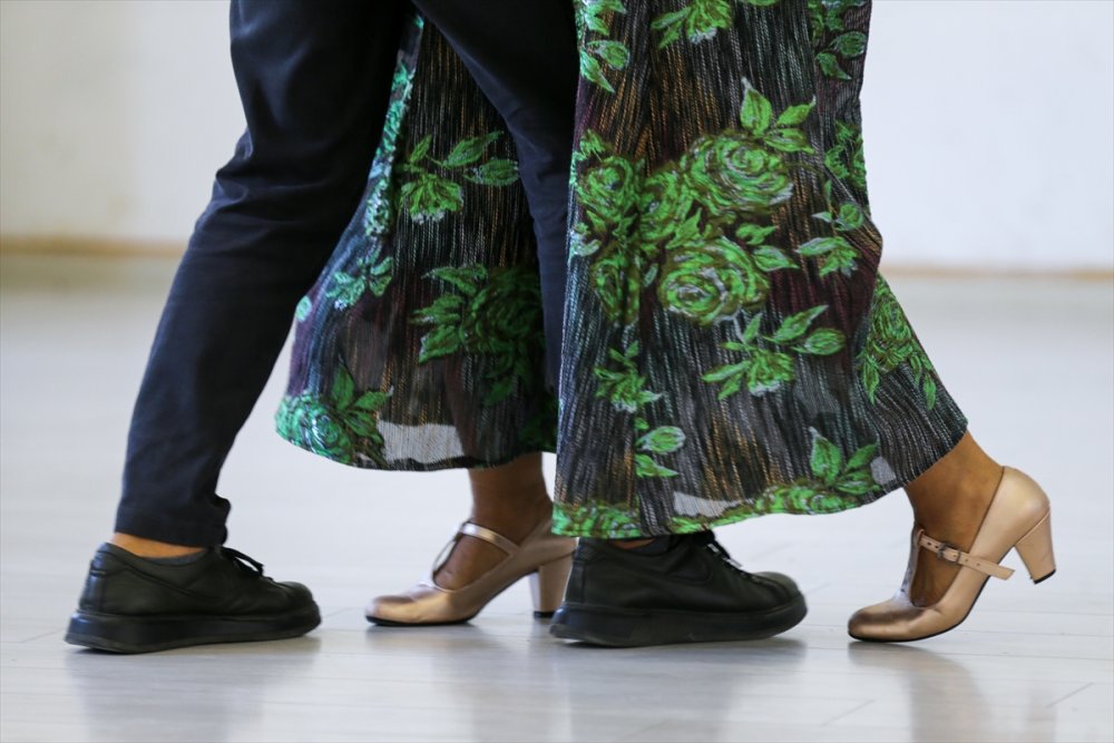 Emekli öğretmen çiftin "Vals" tutkusu