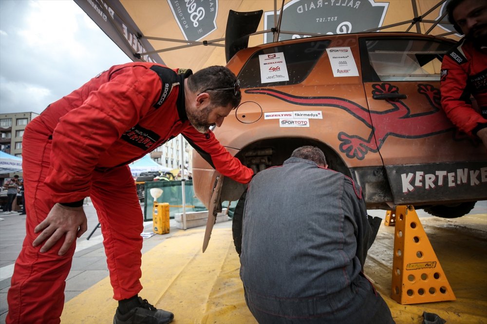 "Kertenkele" başarılarıyla adından söz ettiriyor