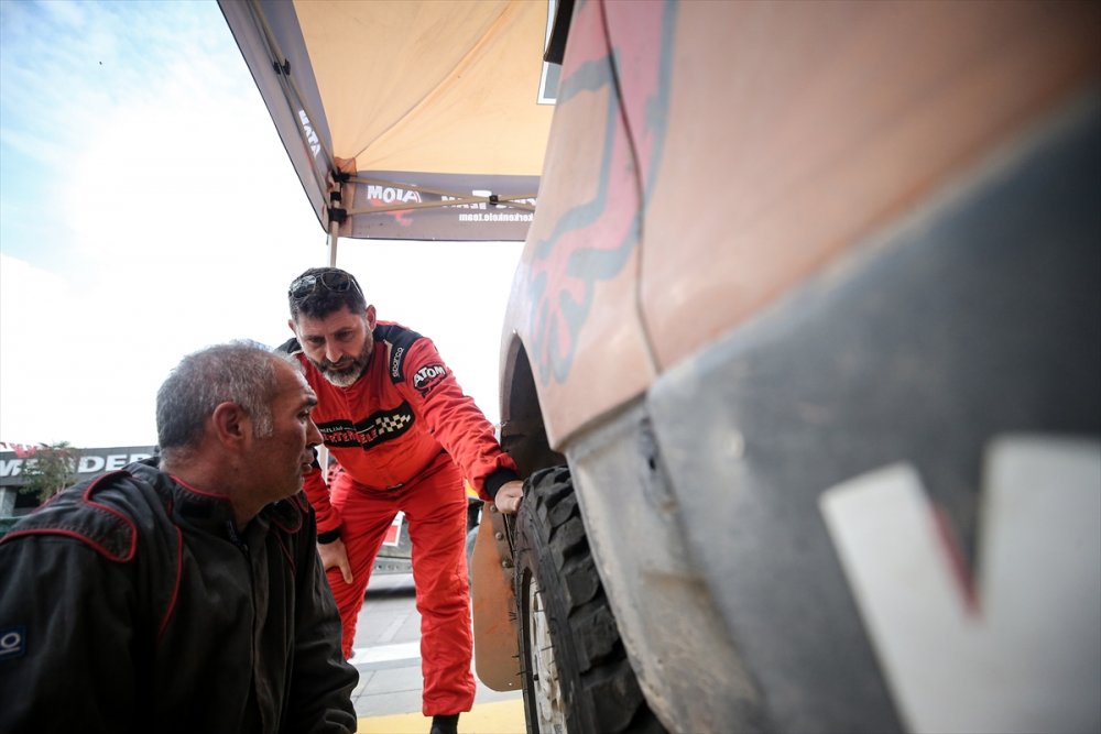 "Kertenkele" başarılarıyla adından söz ettiriyor