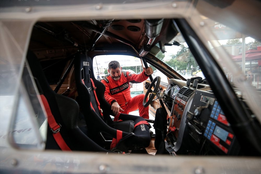 "Kertenkele" başarılarıyla adından söz ettiriyor