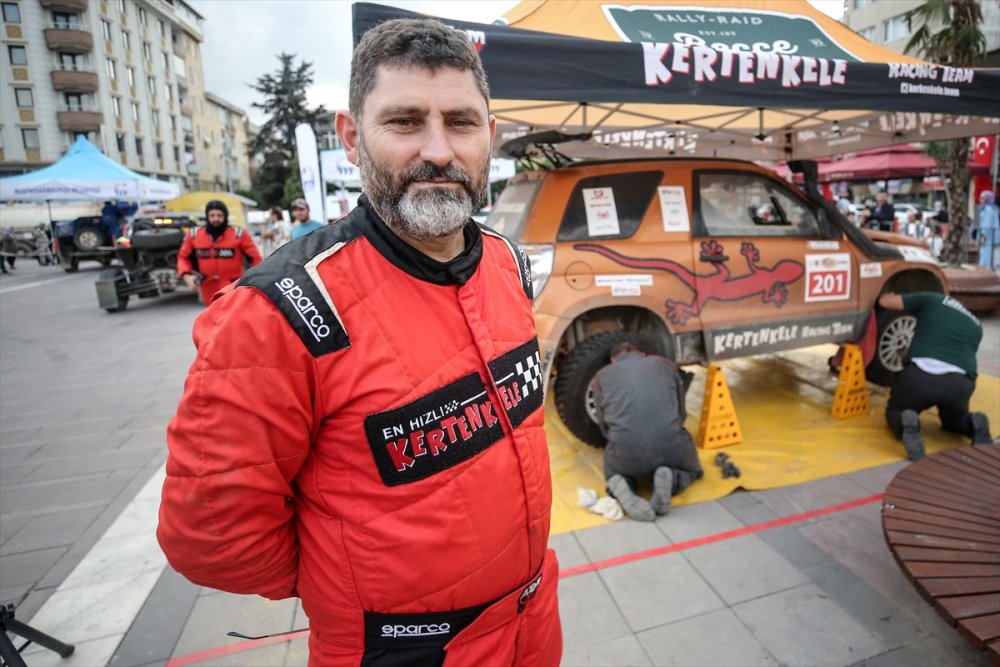 "Kertenkele" başarılarıyla adından söz ettiriyor