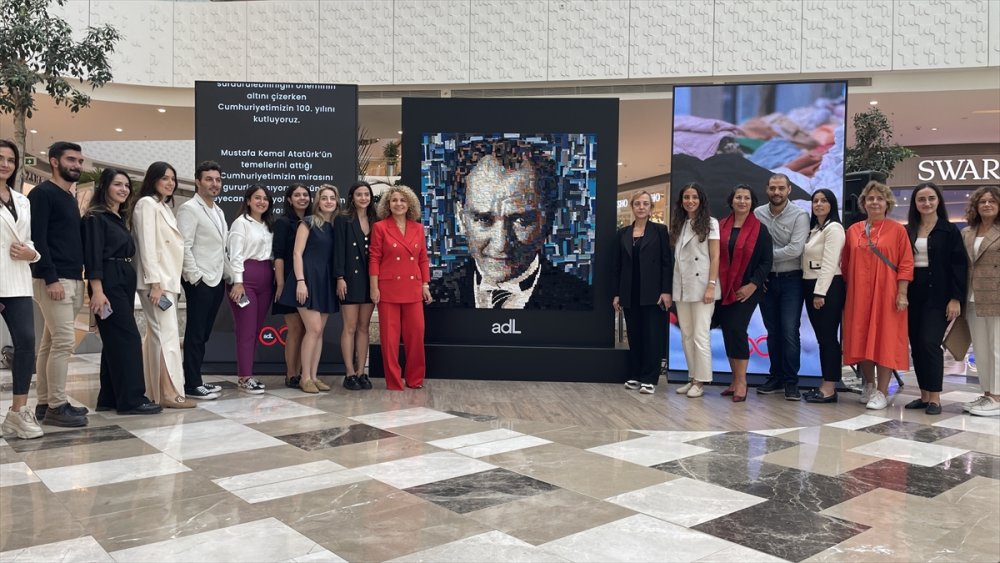 Cumhuriyetin 100. yılına özel Atatürk portresi yapıldı
