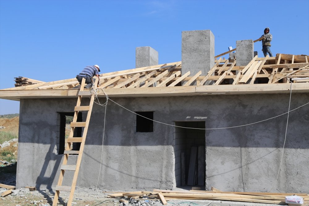 Afet evlerinin yapıldığı bölgede hayvancılık faaliyetleri de yapılacak