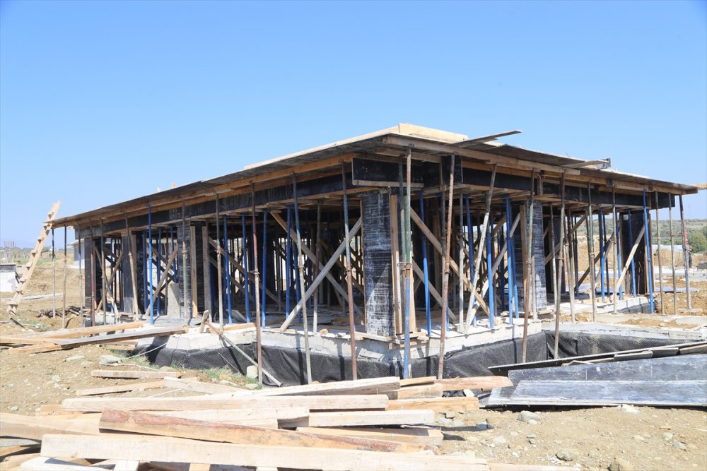 Afet evlerinin yapıldığı bölgede hayvancılık faaliyetleri de yapılacak