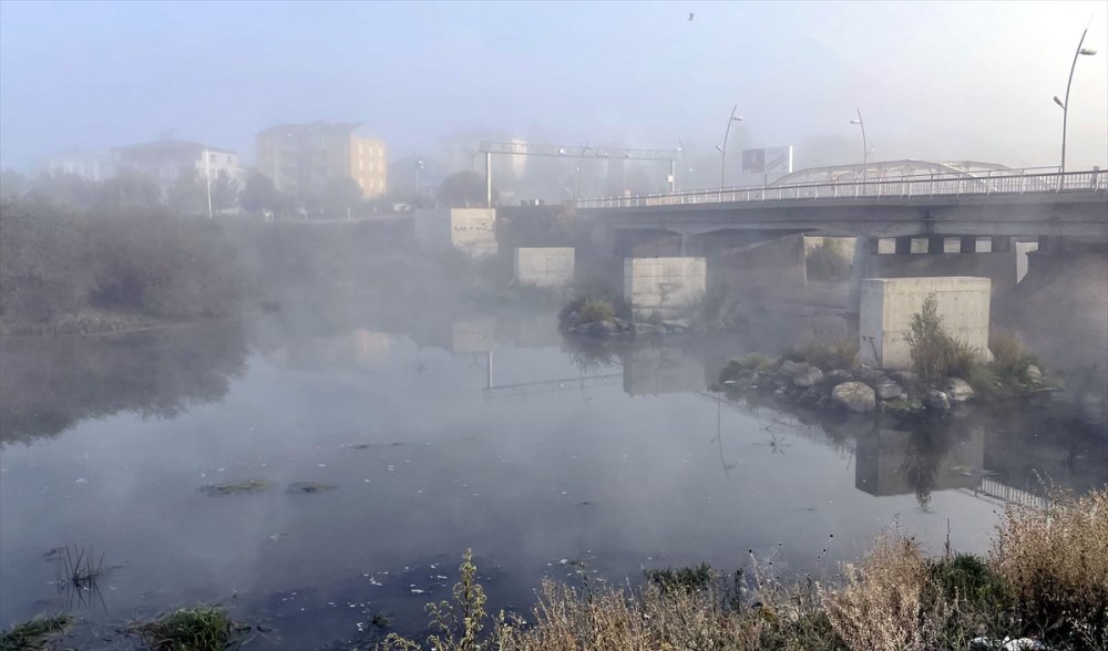 Ardahan'da sis ve buzlanma oldu