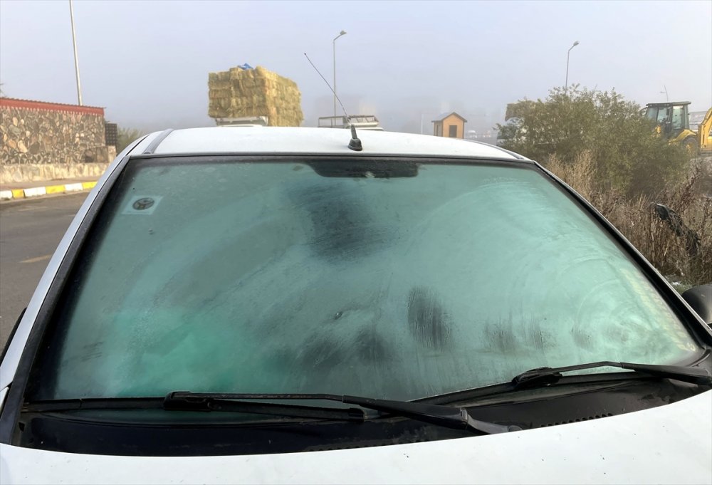 Ardahan'da sis ve buzlanma oldu
