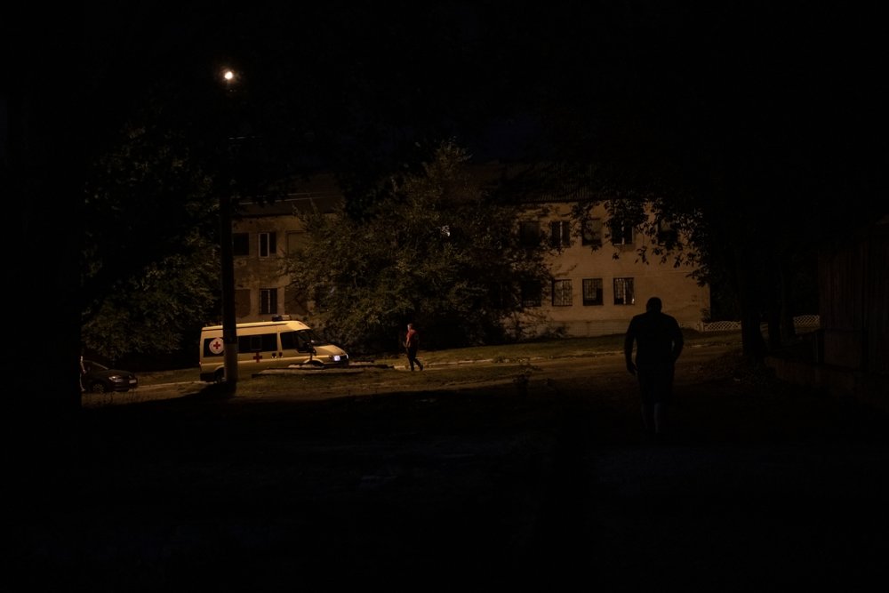 Saldırıya uğrayan siviller tahliye ediliyor