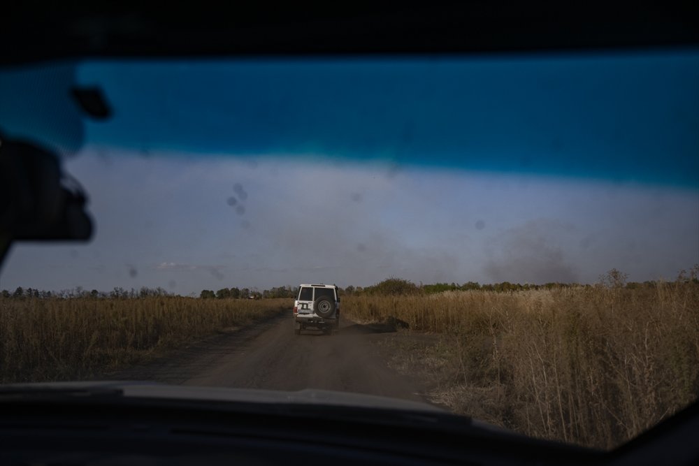 Saldırıya uğrayan siviller tahliye ediliyor