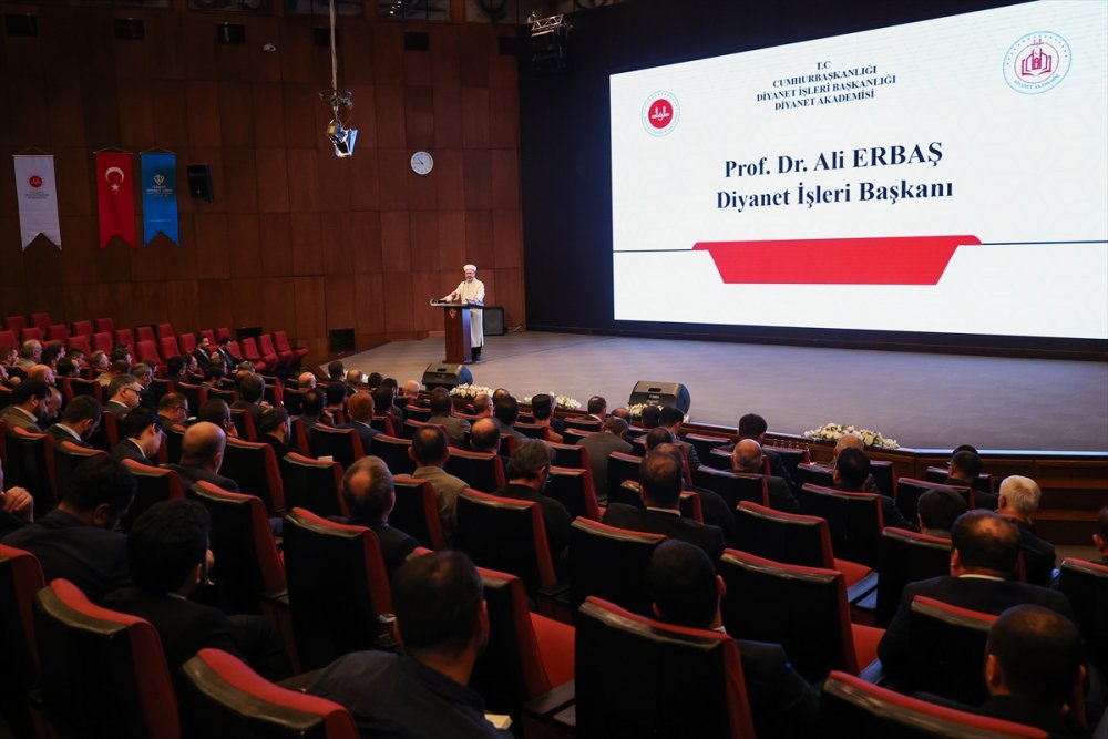Diyanet İşleri Başkanı Erbaş, "Etkili Hutbe Sunumu Rehber Öğretici Semineri"nin açılışında konuştu: