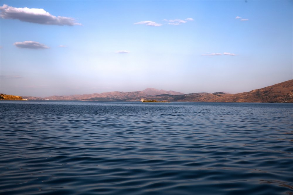Göllerde su seviyesindeki ani artış "depremin habercisi" olabilir