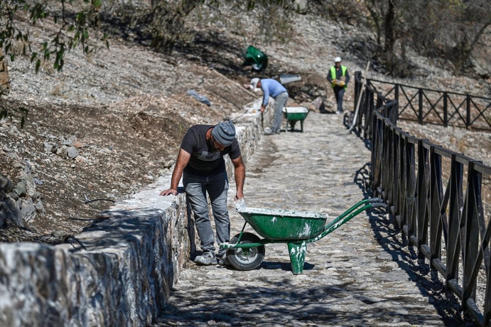 Van Gölü'ndeki Akdamar Adası, yüzlerce ziyaretçi alacak