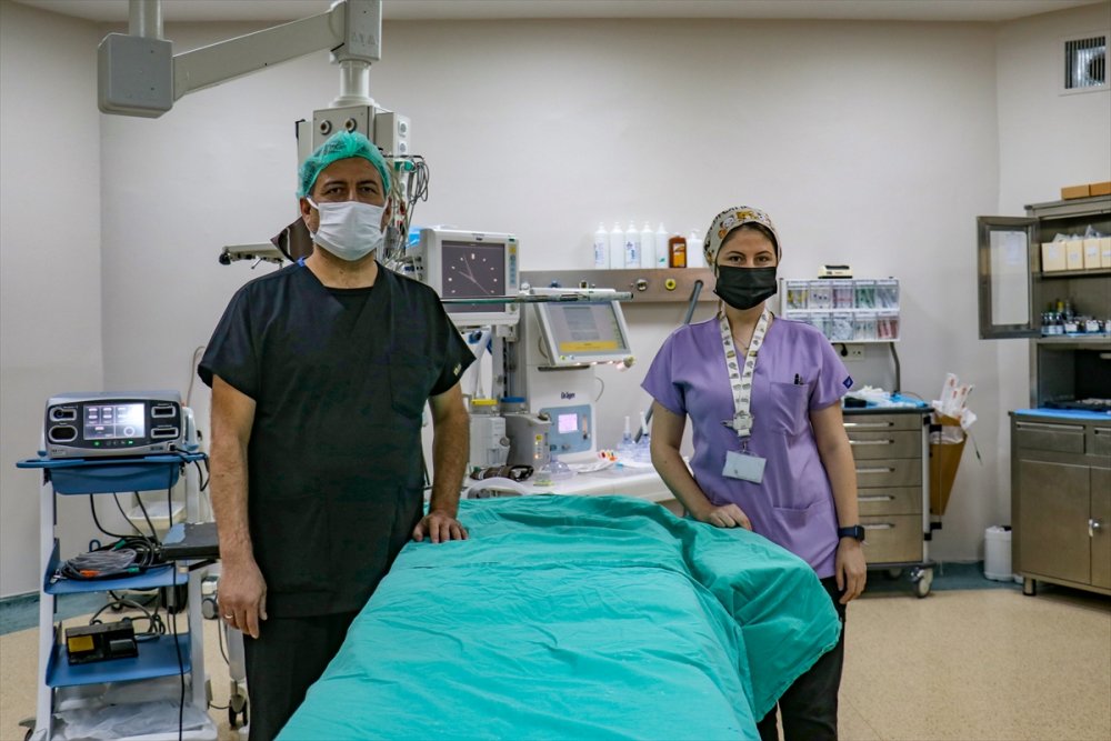 Anestezi uzmanları ameliyatlarda cerrahi ekibin en büyük yardımcısı oluyor